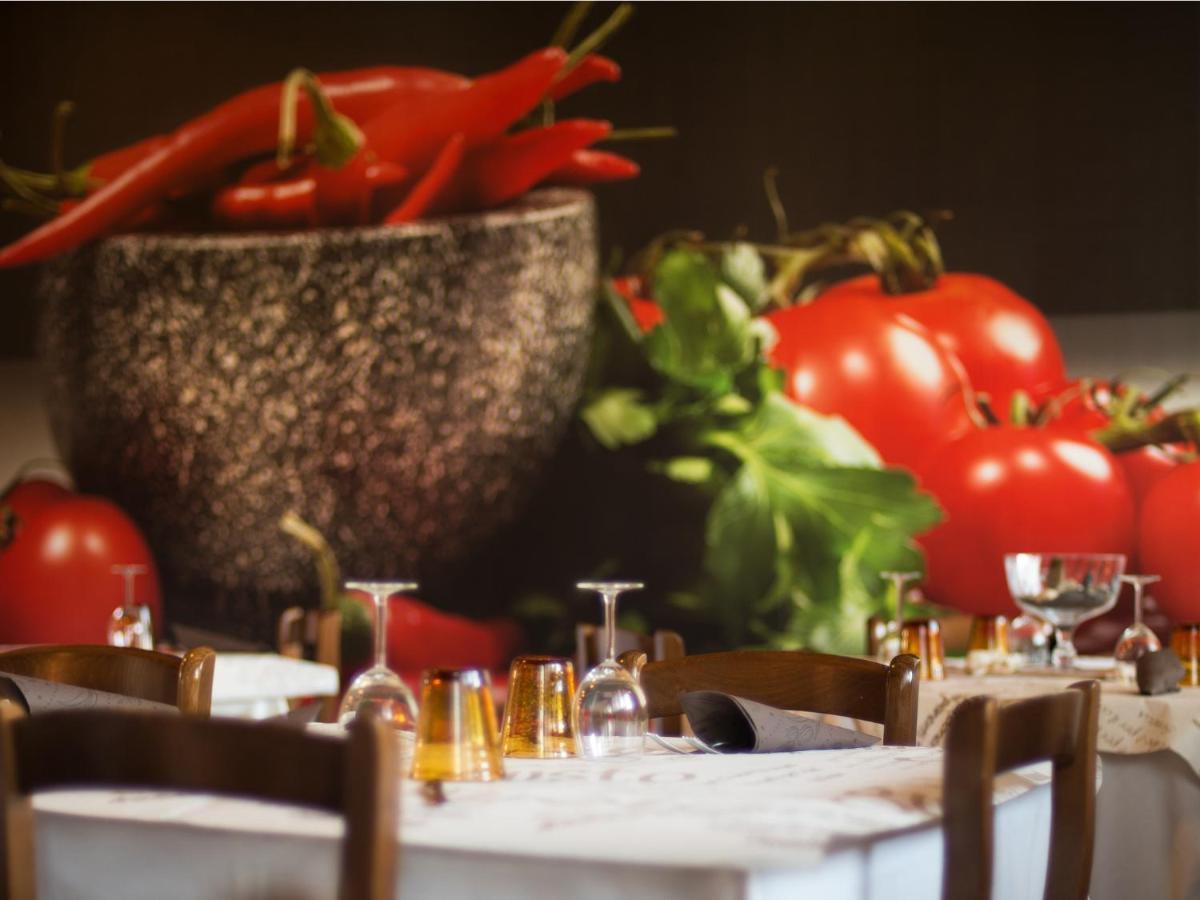 Serramazzoni La Locanna酒店 外观 照片